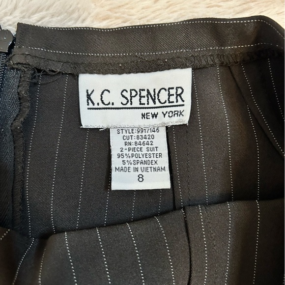 K.C. Spencer New York | Black Pinstriped Pencil Skirt, pleated bottom Size 8 - Picture 4 of 8